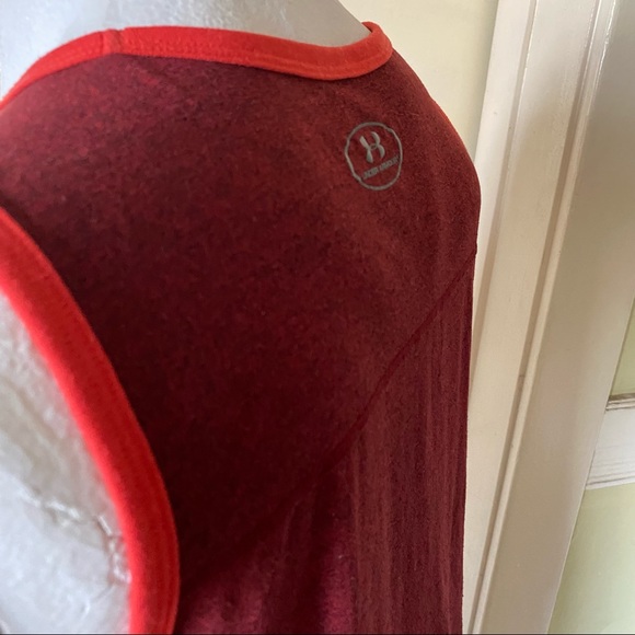 Under Armour red tank - Picture 3 of 5